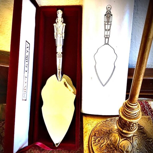 NWT GODINGER Silver Gallery Collectible Nutcracker Toy Soldier Pie/Cake Server - Picture 1 of 8
